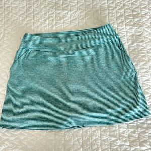 Aventura striped skort Medium skirt with bike shorts